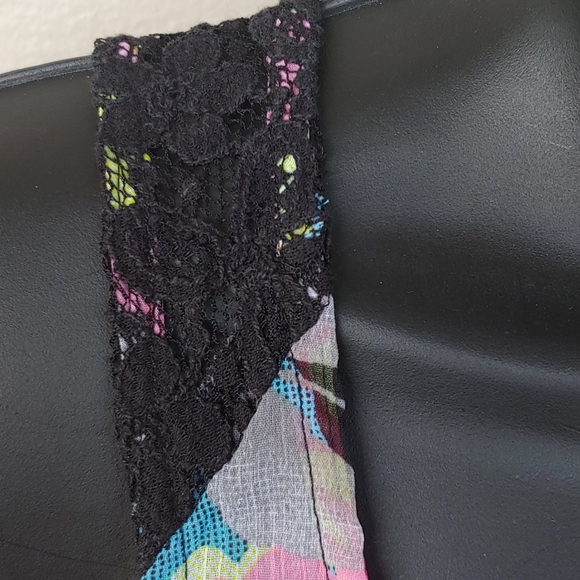 ☀Sale 4 for $20☀                                Candies Summer Top - Picture 3 of 8